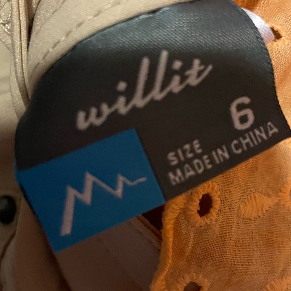 Women’s Low Rise Cargo Shorts Size 6 - Picture 7 of 7